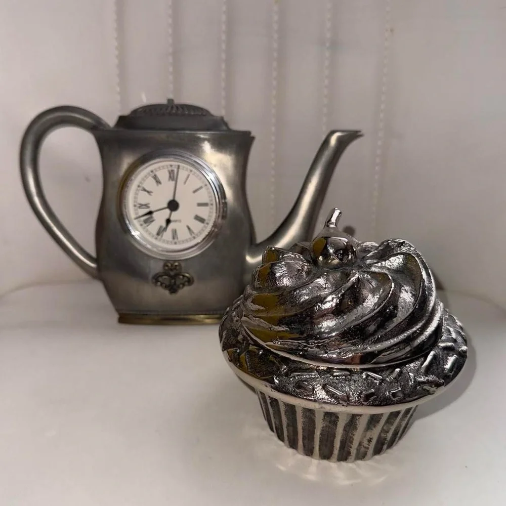Antique Silver Tone Cupcake Trinket box & Teapot Clock